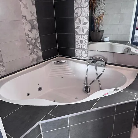 Holiday home De La Meitairie Bignan